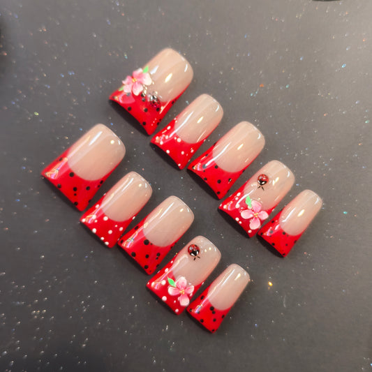 PRESS ON NAILS #009